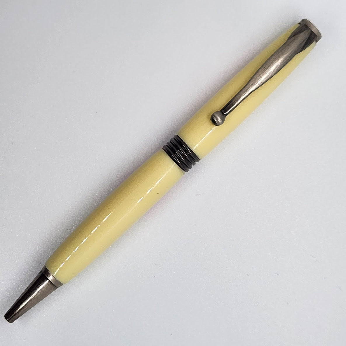 Trimline Pen - Acrylic Cream w/ Gun Metal Finish
